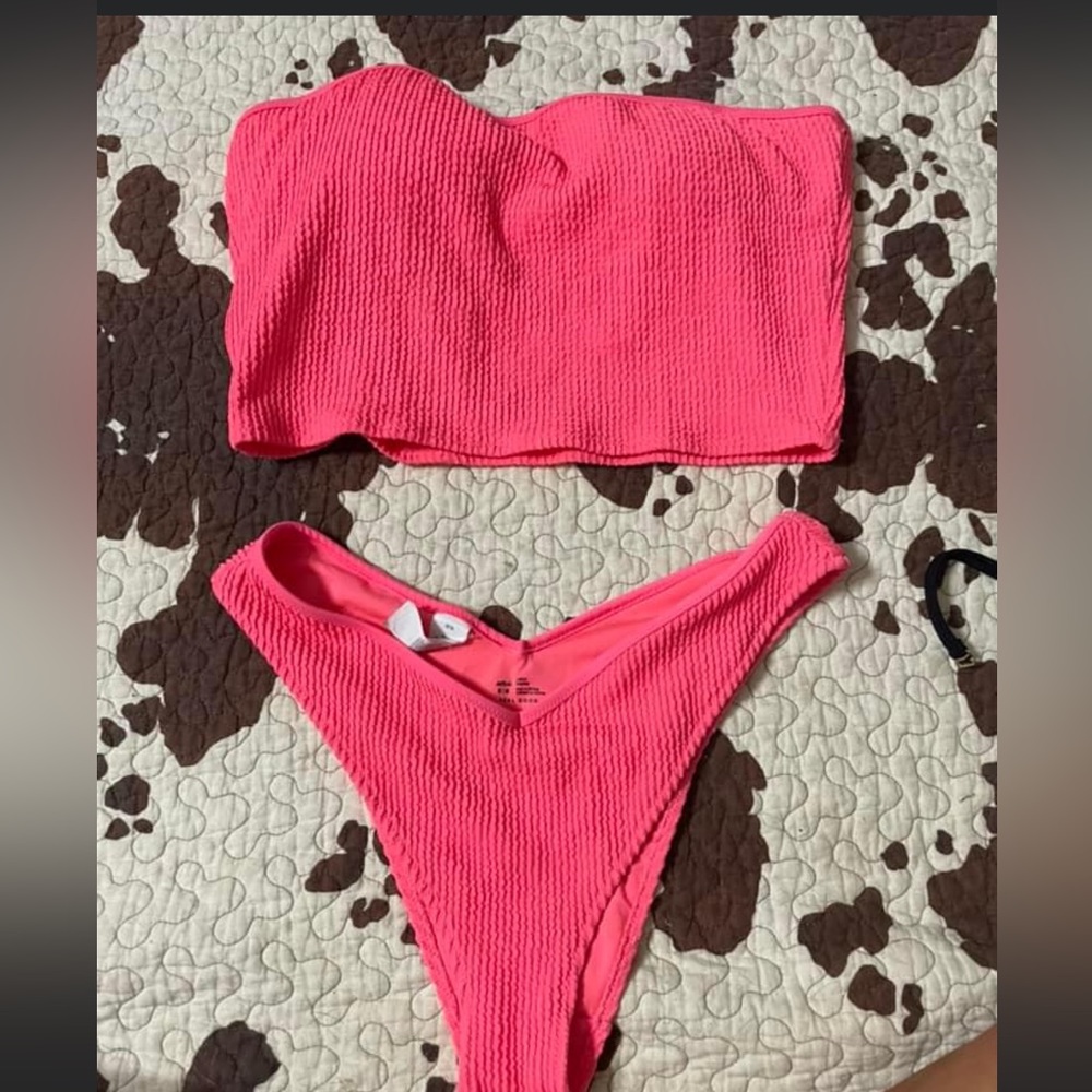 arie bikini